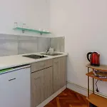 Apartment 6 *