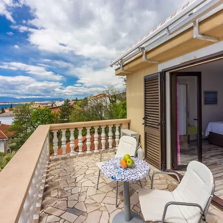 6 * Crikvenica