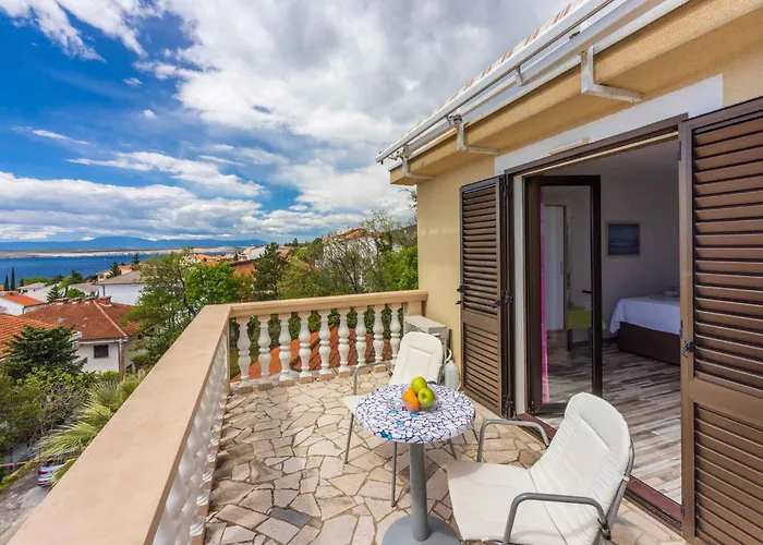 6 * Crikvenica